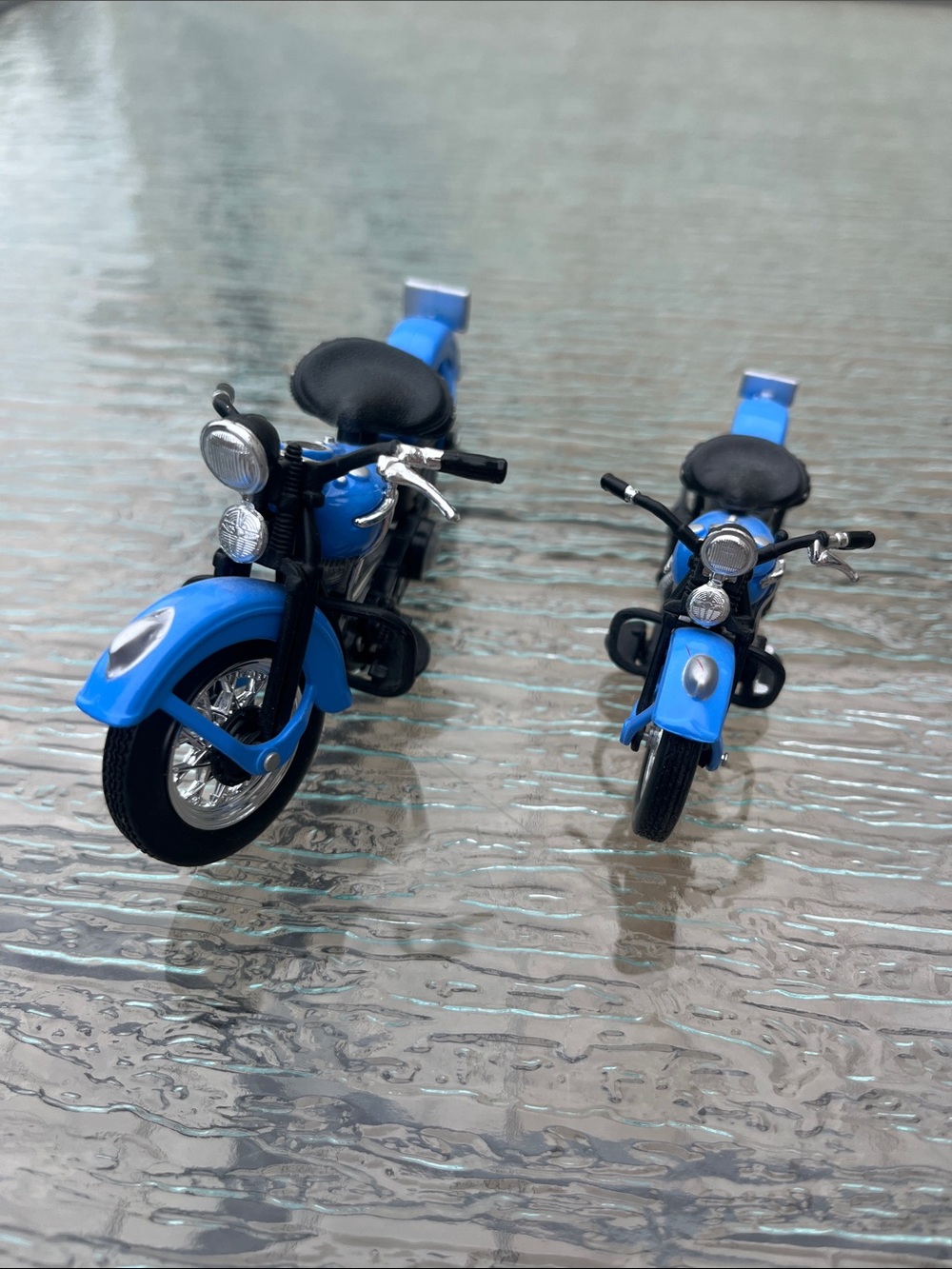 Maisto Harley Davidson Plastic Models 1:18 Scale Motorcycles Set of 13 - Picture 10 of 15
